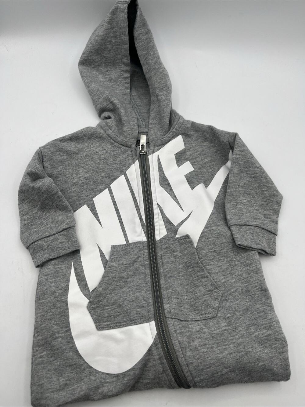 Nike Jump Suit Babies Size 6M Casual Jump Suit Grey Heather White Logo